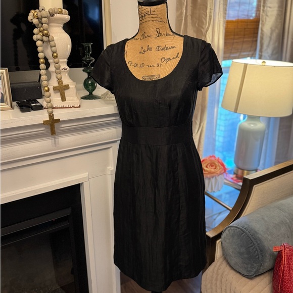 Banana Republic Dresses & Skirts - 🖤 BANANA REPUBLIC WOMEN’S BLACK CRINKLE CLASSIC DRESS!